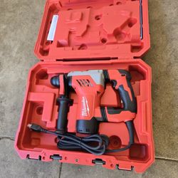 Milwaukee Rotary Hammer 