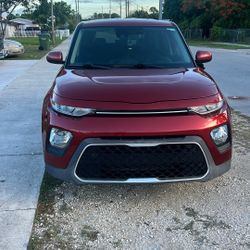 2021 Kia Soul ( Rebuilt Titles)