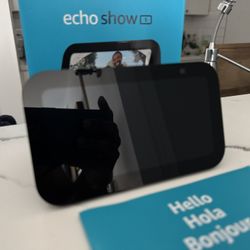 Brand New Amazon Echo Show 5
