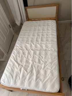 Free toddler bed
