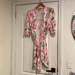 New Show Me Your Mumu Floral Robe 