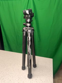 Ulanzi F38 Carbon Fiber Tripod With Video Head