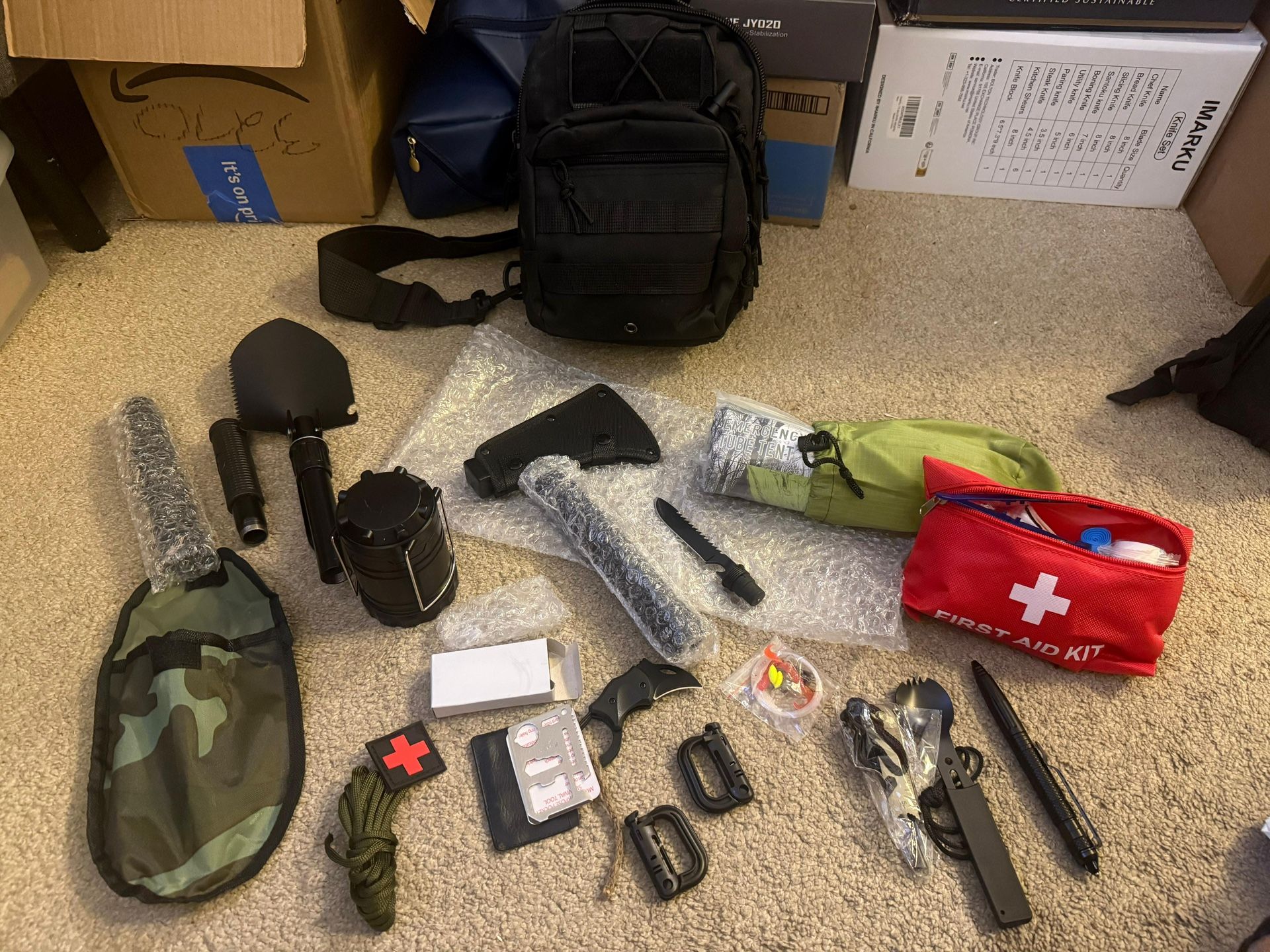 Survival Kit, 268 Pcs Emergency Survival Gear and Equipment Supplies with First Aid Kit, Camping Axe, , Tent, Crossbody Bag for Camping Hiking, Huntin