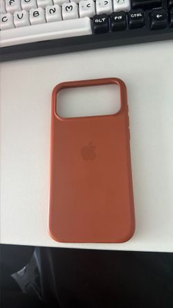 Apple iPhone 17 Pro Max Silicone Case with MagSafe - Terra Cotta (Official Apple)