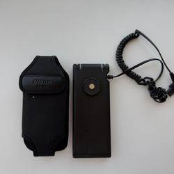 Nikon SD-9 High Performance Battery Pack for SB-900 / SB-910 / SB-5000 + Case 