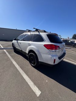 Subaru outback 3.6R premium Awd lifted