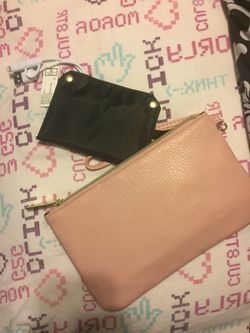 Light pink wallet charger