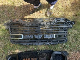 2024-26 DODGE RAM 2500 GRILLE OEM
