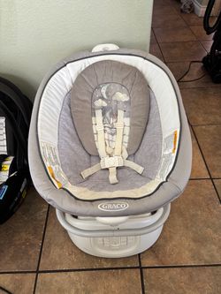 Baby swinger rocker