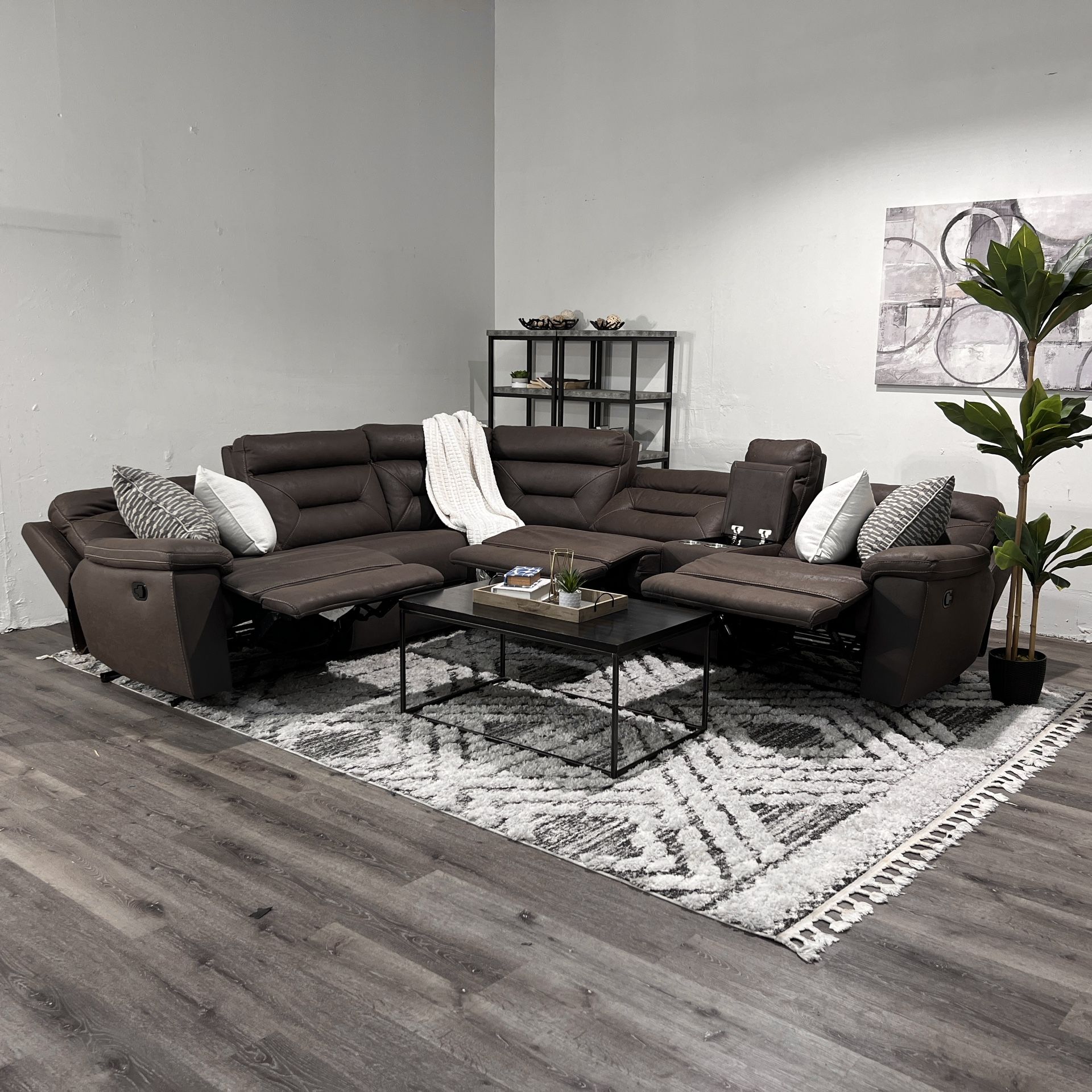 Fletcher 6piece Brown Fabric Reclining Sectional for Sale in Tempe, AZ