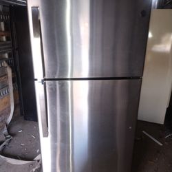 Whirlpool Refrigerator 