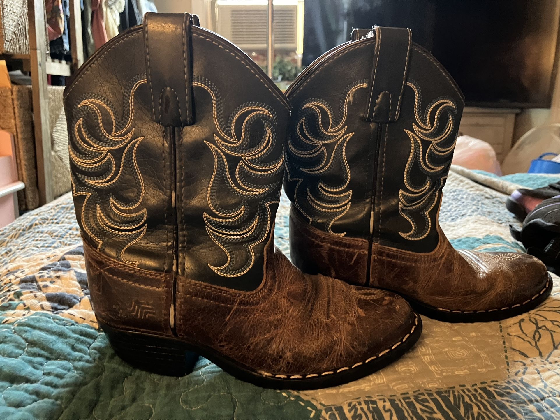 Cody James Cowboy Boots Size 12 Kids