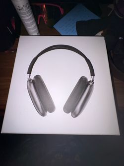 AirPod max headphones