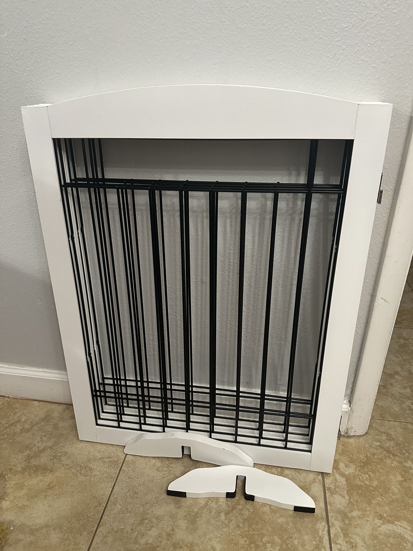 4 Panel Wood & Wire 31.5 Inch High Pet Gate 