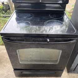 GE Stove