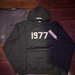 Essentials ‘1977’ Hoodie