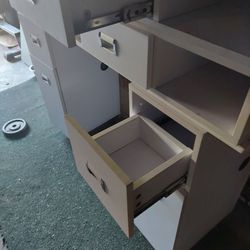 Shelf Set Cubical Style Has Wheels
