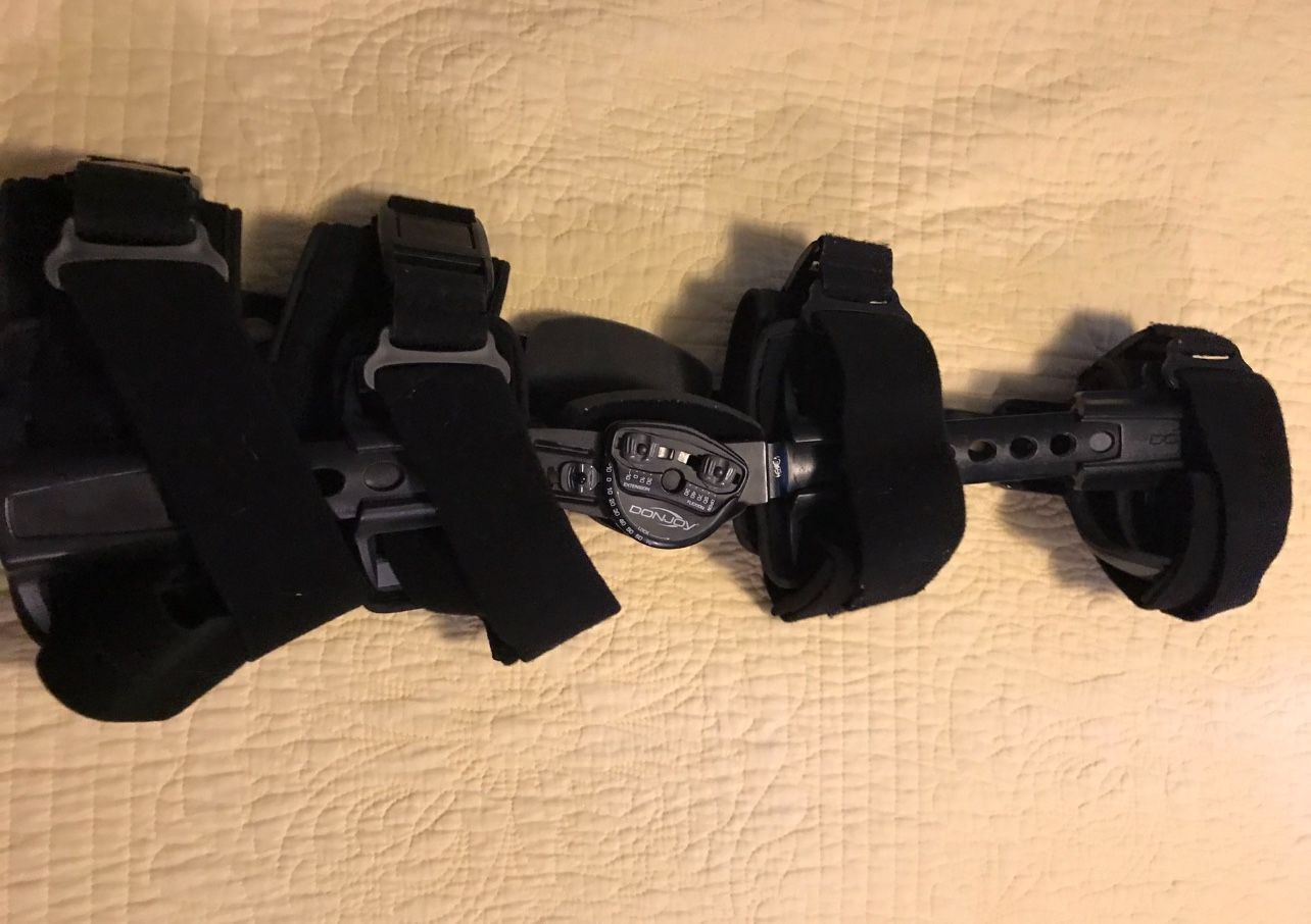 DonJoy Telescoping TROM Advance Post-Op Knee Brace