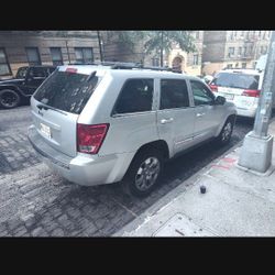 2008, CRAND CHEROKEE LIMITED. ONLY 108K MILES, WAY UNDER.... V8 4.7