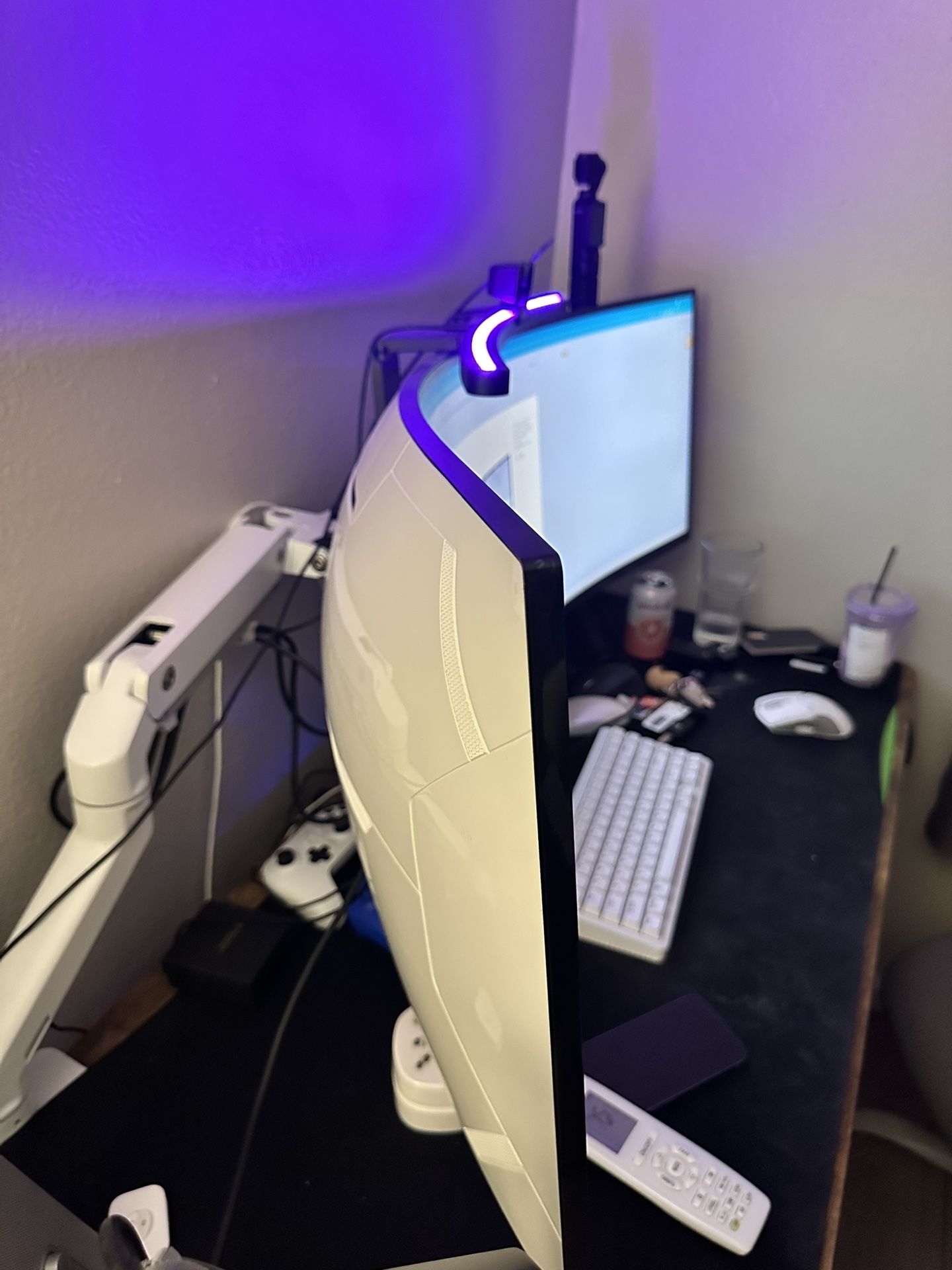 Ergotron – dHX HD Premium Heavy Duty Gaming Monitor Arm, Single Monitor Desk Mount