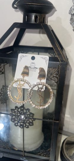 Earrings New 
