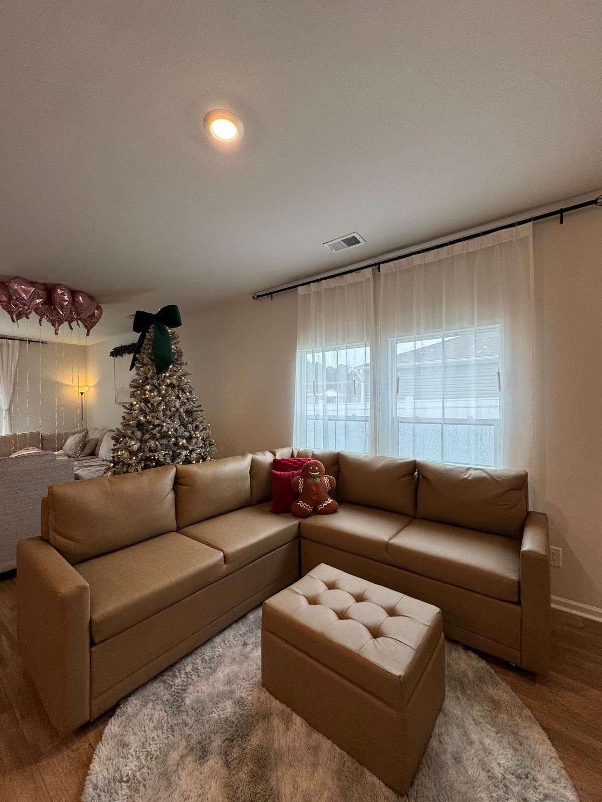 LEATHER SECTIONAL COUCH