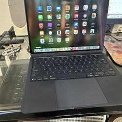 New 2025 MacBook Air 13’ M4