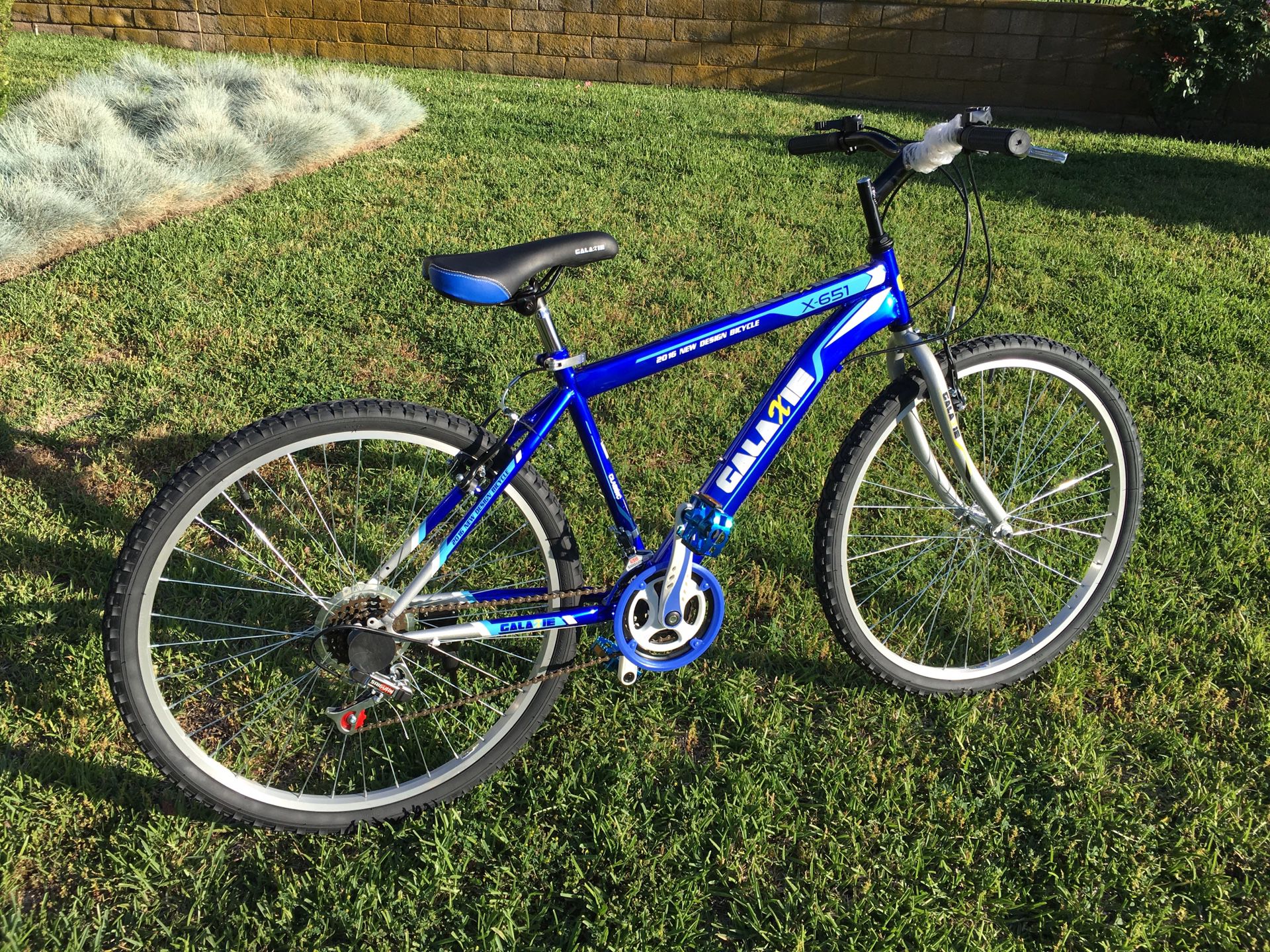 26 inch BLUE Mountain Bike 18 Speed Bicycle NEW
