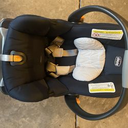Infant Car Seat In Excellent Condition 