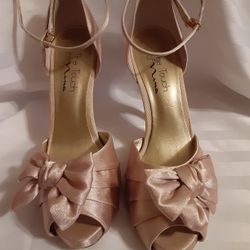 The Touch Of Nina High Heel Shoes Suze 8M