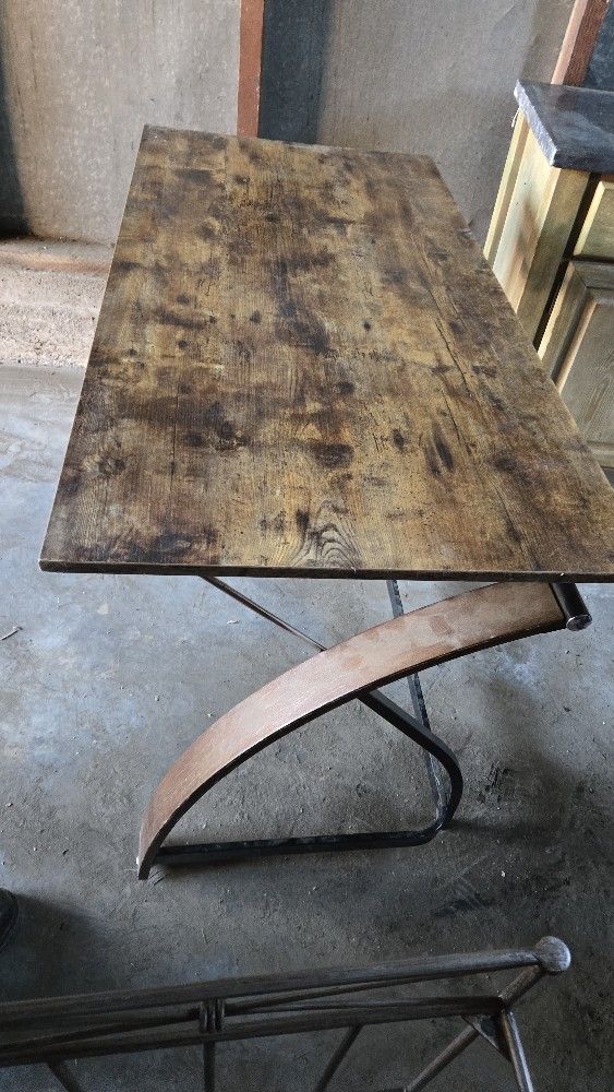 Beautiful Table Minor Scratches