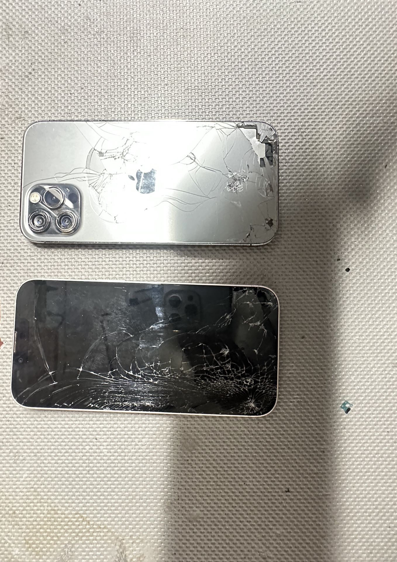 iPhone Screen For (R.E.P.A.I.R)