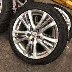 Toyota Camry Original 18 inch Wheels And Tires