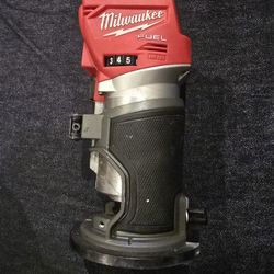 Milwaukee Fuel Router 