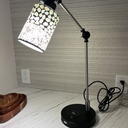 Task lamp - USB & wireless charging 