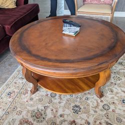 Round Coffee Table 