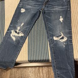 American Eagle Ripped Jeans W32- L30  Skinny Stretch 