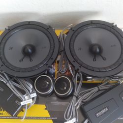 KICKER 1 PAIR 6.5 INCH 300 WATTS COMPONENT SET WITH CROSSOVER CAR SPEAKER BRAND NEW 
