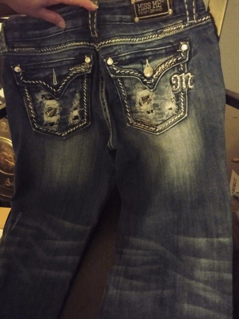 Rock Revival, Guess And Miss Me Jeans ..