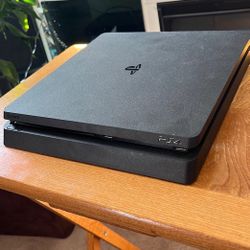 PS4 Slim
