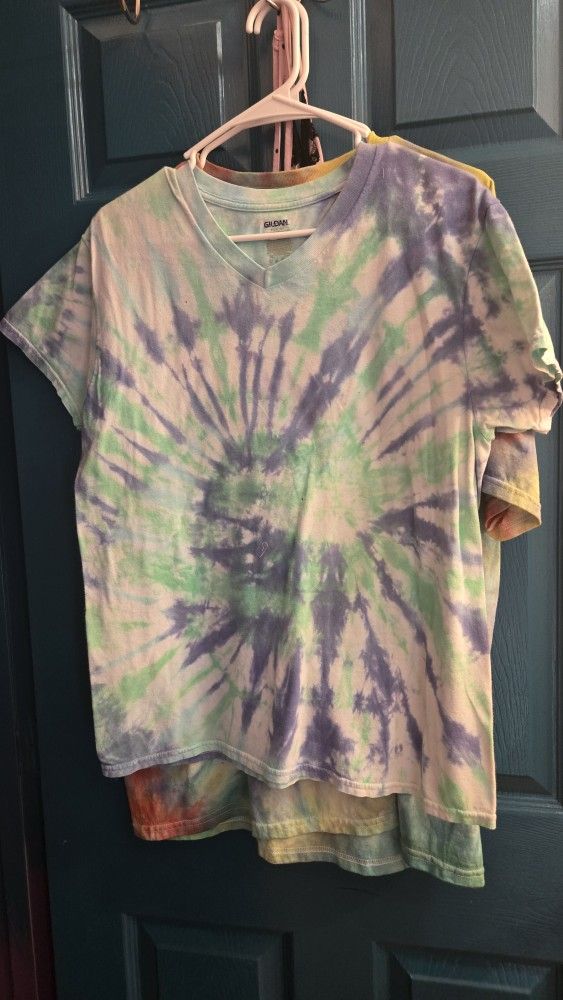 Tie Dye Tshirt - Size MEDIUM