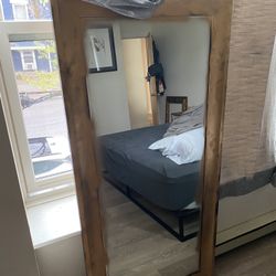 Full Length Gold Mirror – Chic & Modern – $50 (Albany)