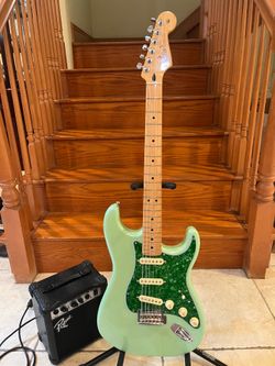 Fender MIM Special Edition Stratocaster w/ Guitar Amp