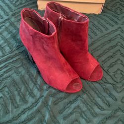Shoes Size 9