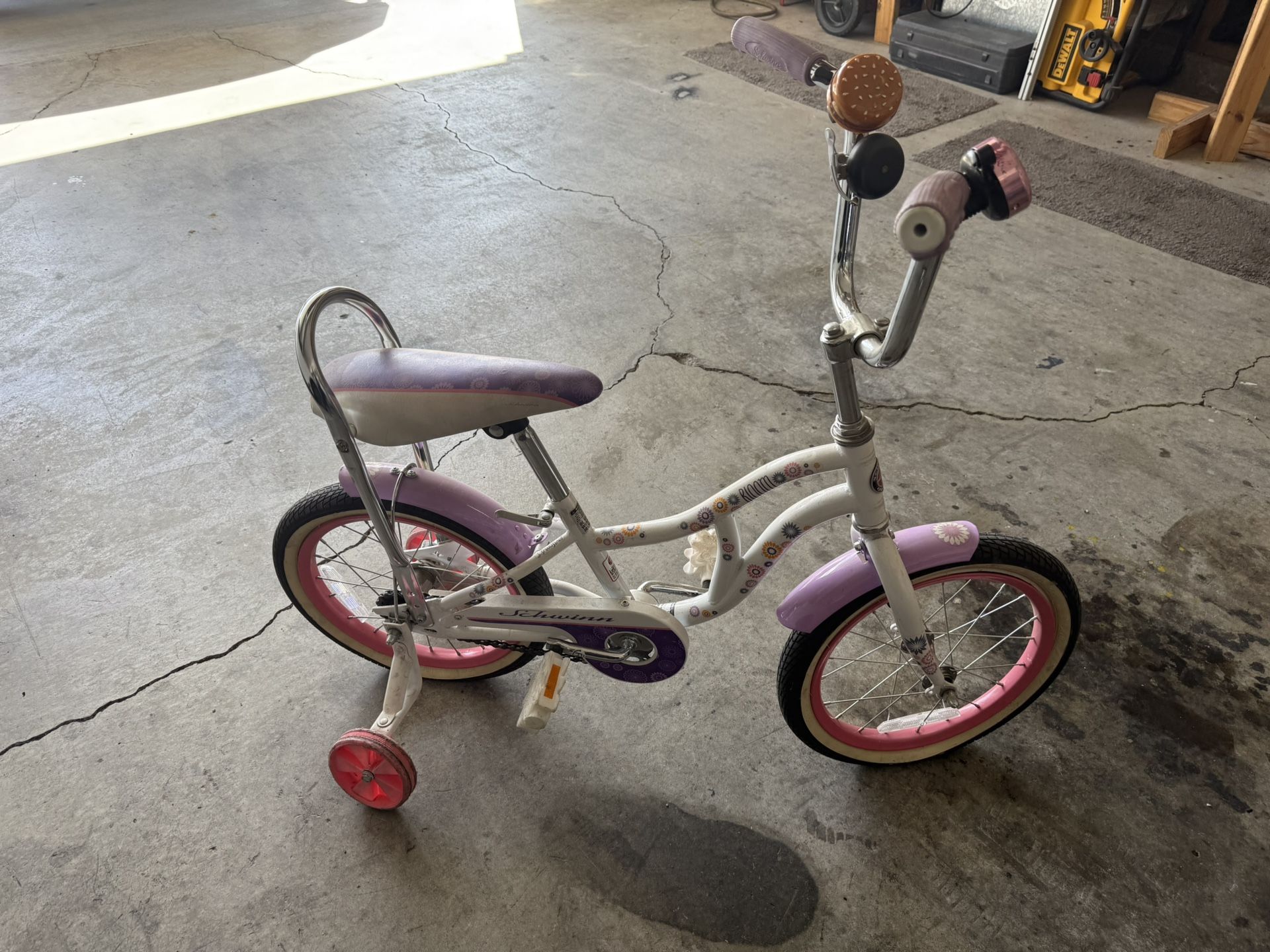Schwinn Bike Bloom 16 Inch