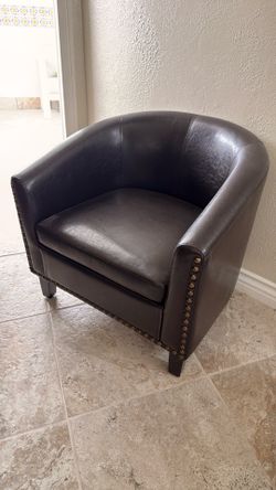 Brown lounge Chair