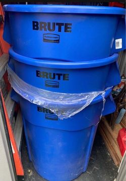 Rubbermaid Brute 55 Gal Trash Cans, Sold Separately and lids not included