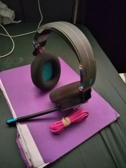 Skullcandy PLYR gaming headphone