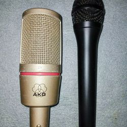 2 Condenser Microphones Mics AKG C2000B Crown CM-200A with XLR Cables