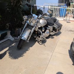 2006 Harley Davidson Classic Roadking 